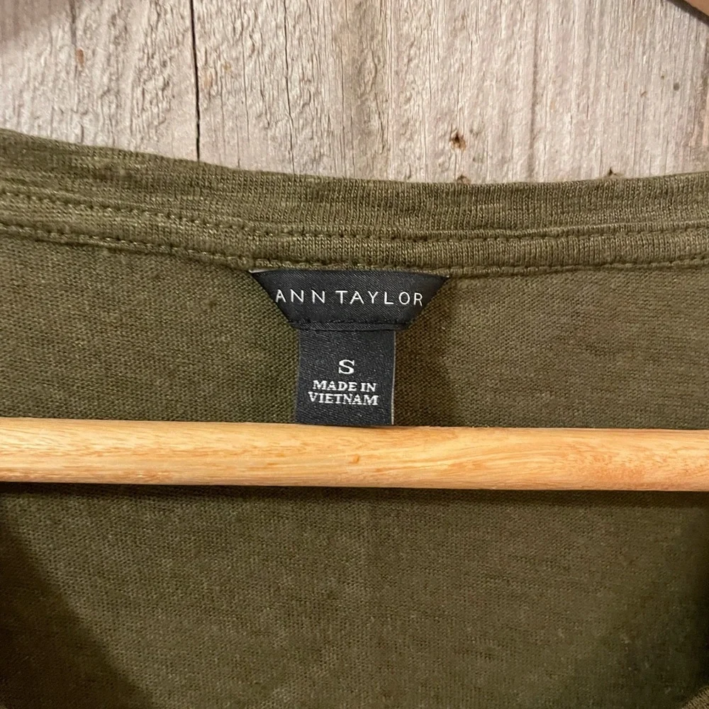Ann Taylor Top - Picture 5 of 6